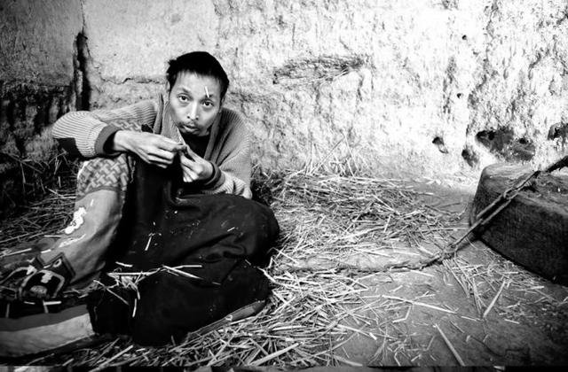 因为一个疯子的“疯话”,救了我们村里所有人的命