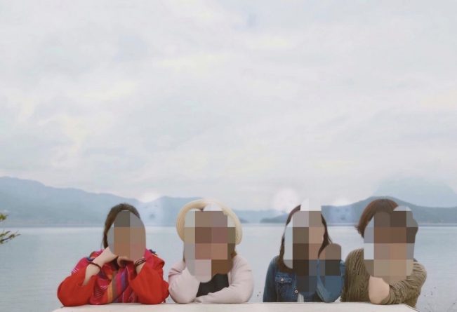 去大理玩拍的照片,身后出现诡异白影