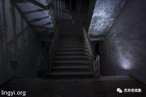 午夜八点不要出门