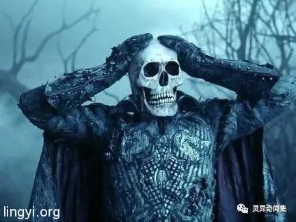 当你进入了恐怖电影,怎样才能死里逃生?(或者死的有尊严点?)