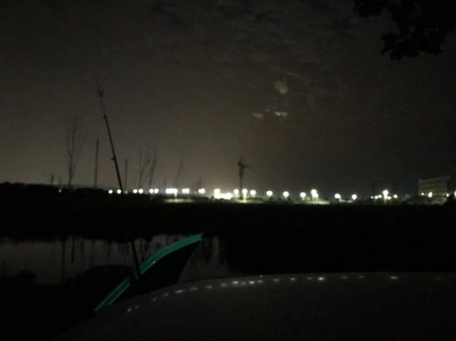 夜钓遇到女鬼