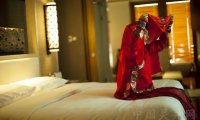 如梦如幻:北京酒店里半夜唱戏的声音