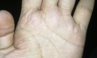 有真会看的吗?帮忙看下手相