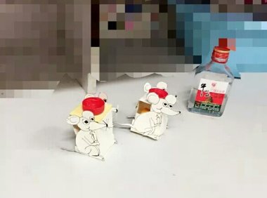 总感觉有东西在床边扒着